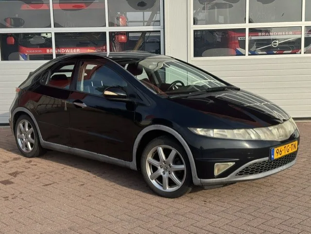 Honda Civic (2006) — foto 1