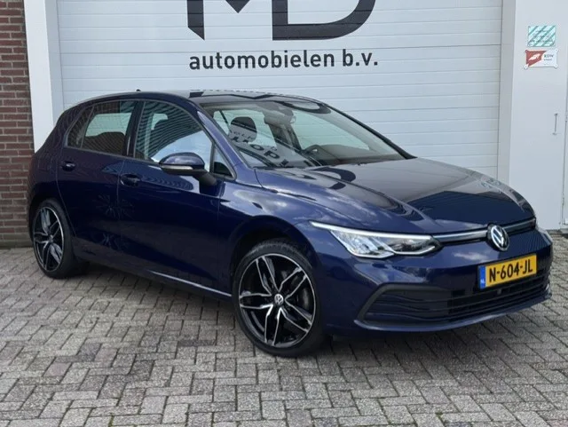 Volkswagen Golf (2020) — foto 1