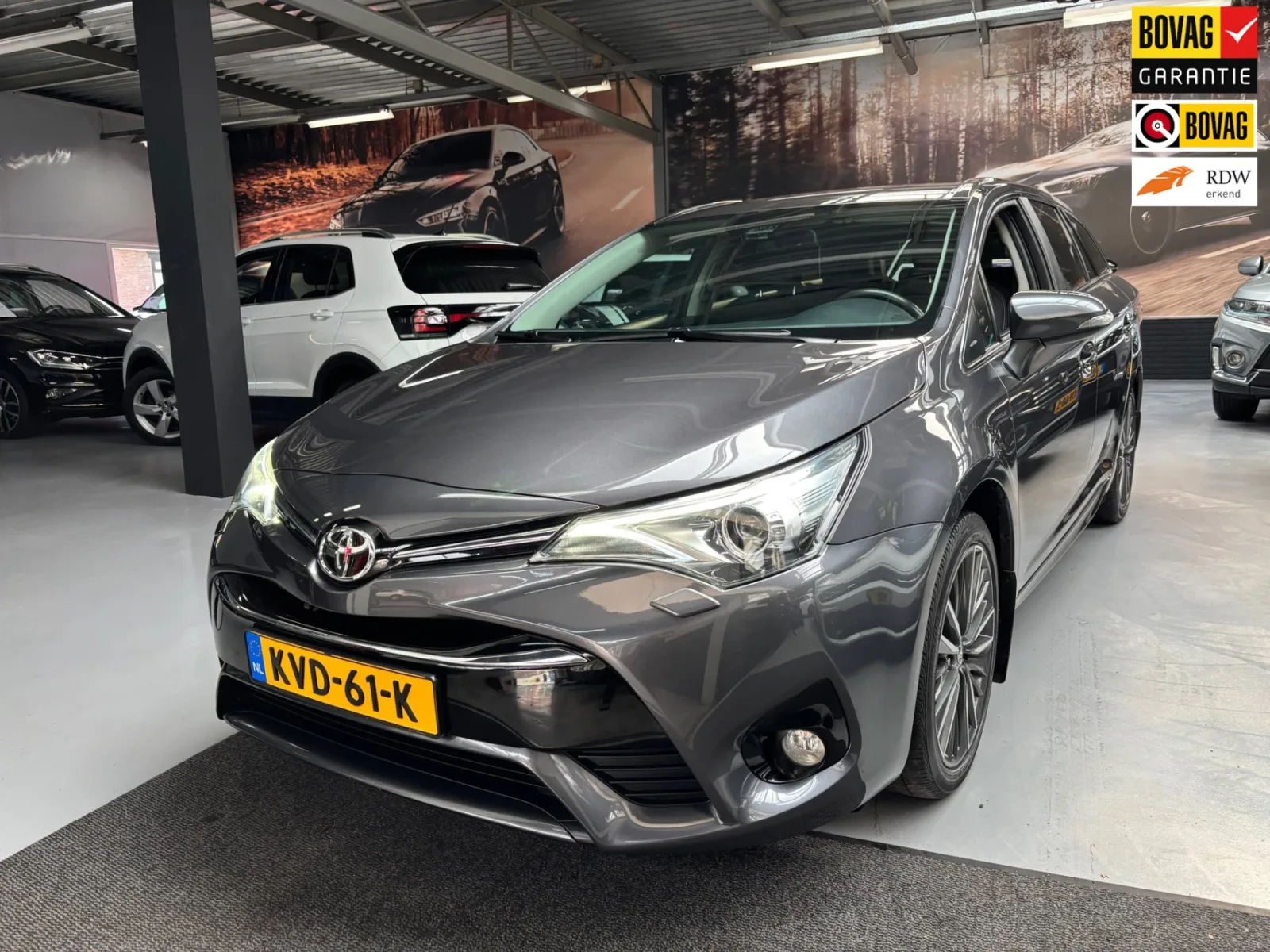 Toyota Avensis (2018) — foto 1