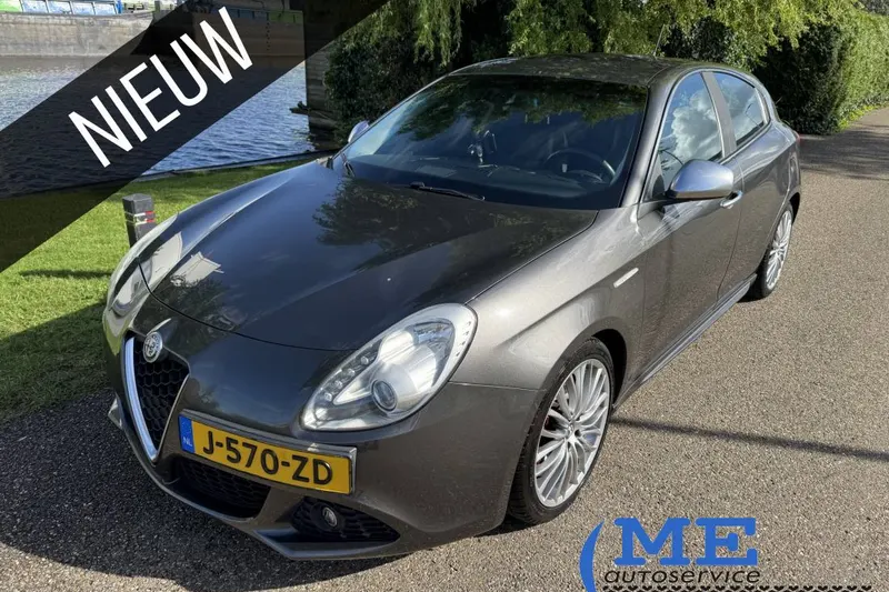 Alfa Romeo Giulietta (2011)