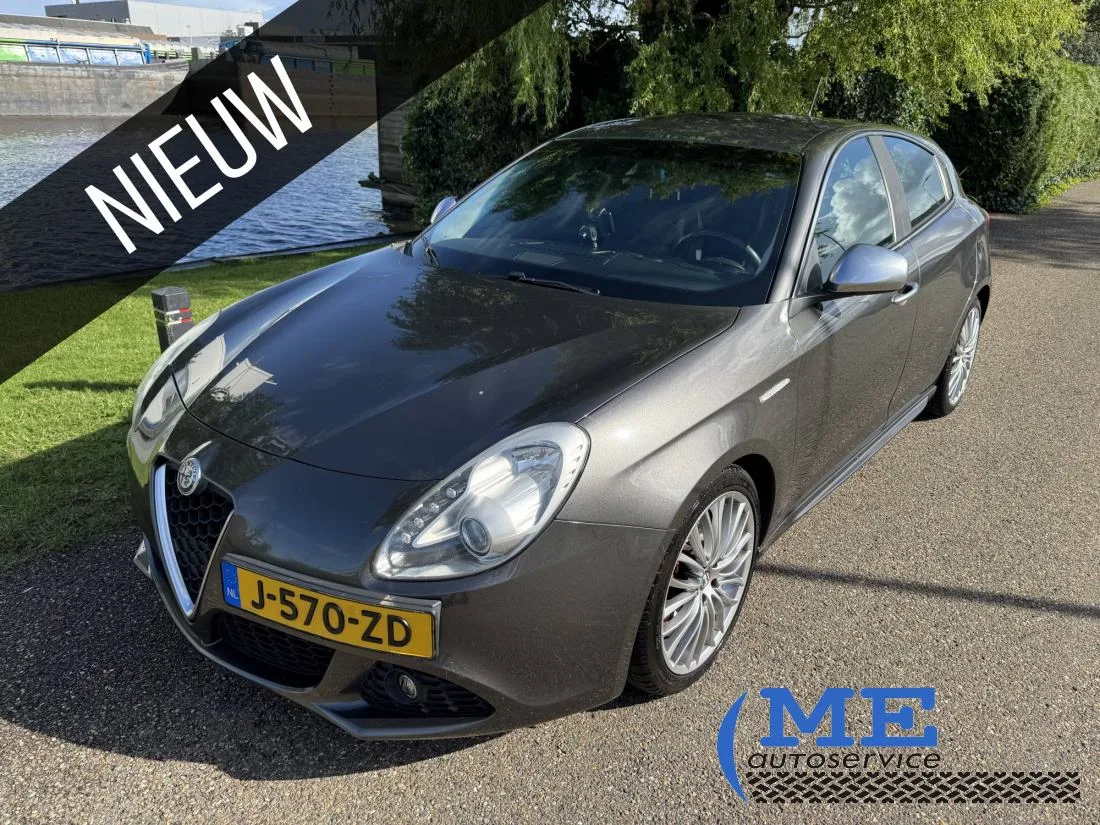 Alfa Romeo Giulietta (2011) — foto 1