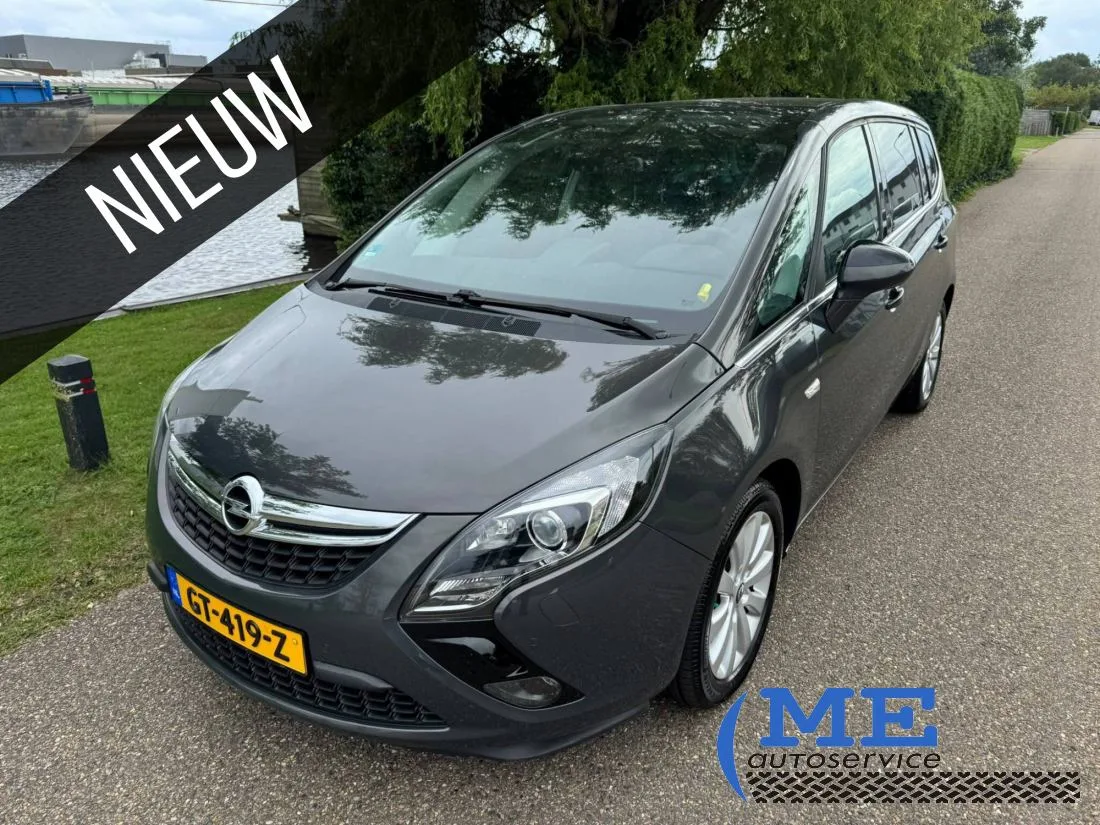 Opel Zafira (2015) — foto 1