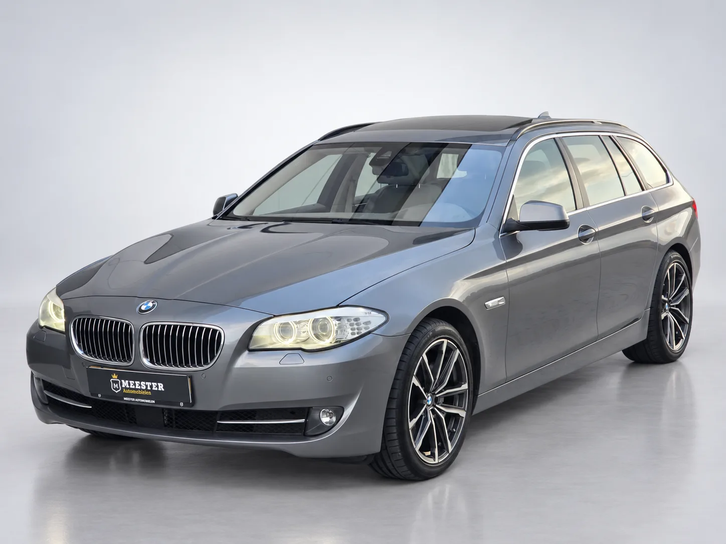BMW 5-Serie (2012) — foto 1