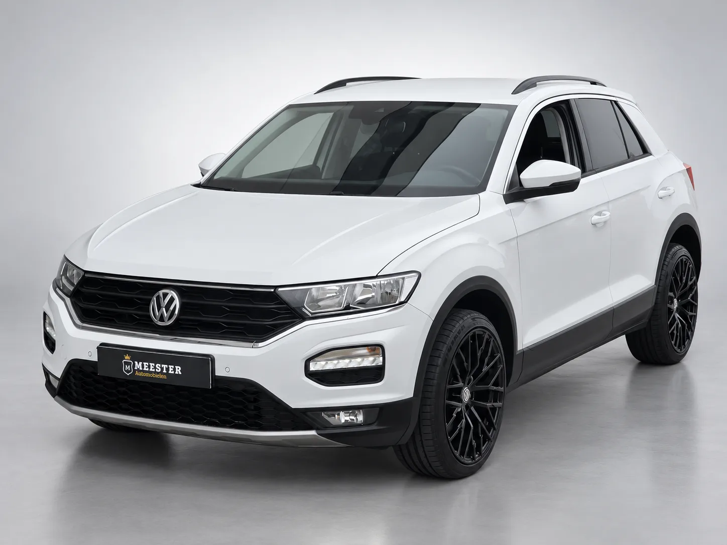 Volkswagen T-Roc (2018) — foto 1