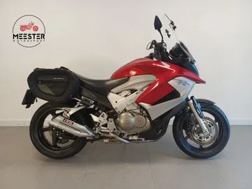 Honda VFR800 (2011) — foto 1
