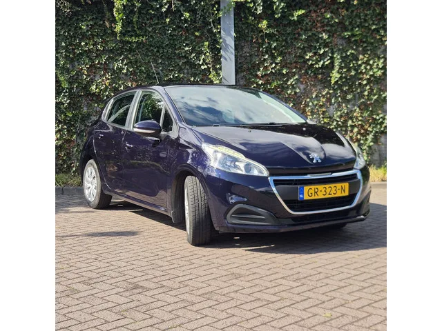 Peugeot 208 (2015) — foto 1