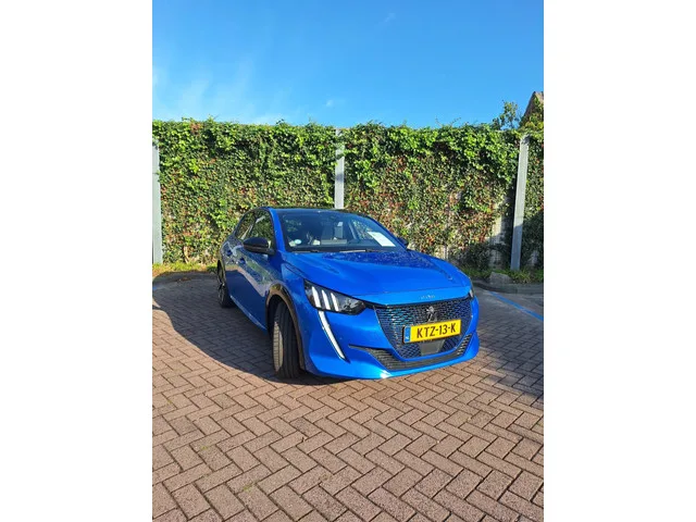 Peugeot e-208 (2020) — foto 1