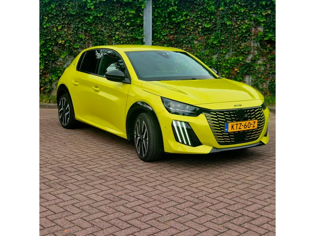 Peugeot e-208 (2024) — foto 1