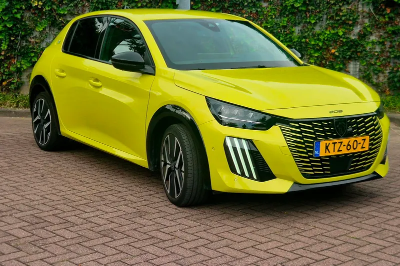 Peugeot e-208 (2024)