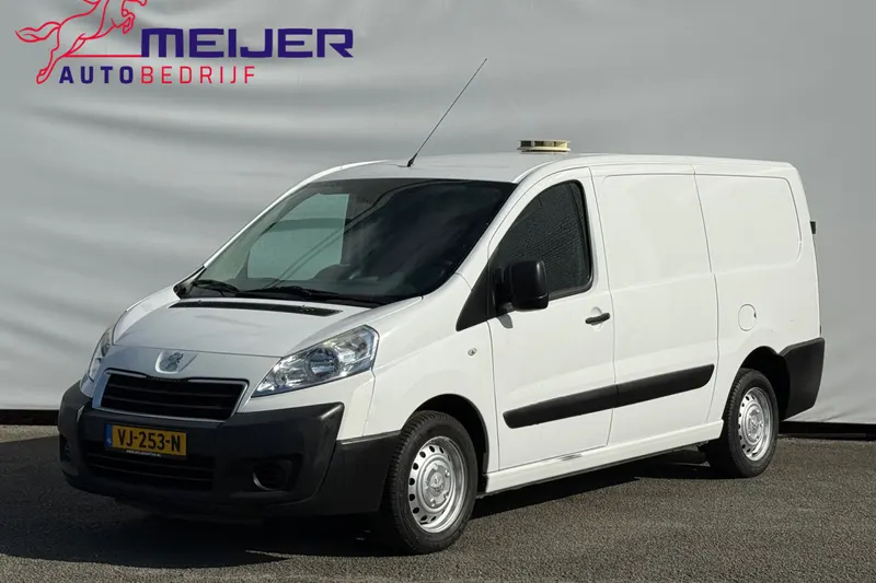 Peugeot Expert (2014)