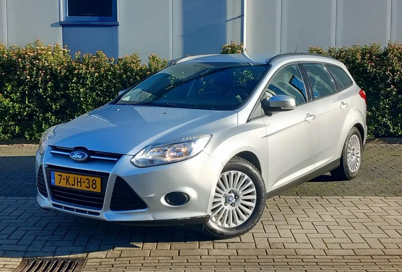 Ford Focus (2013) — foto 1