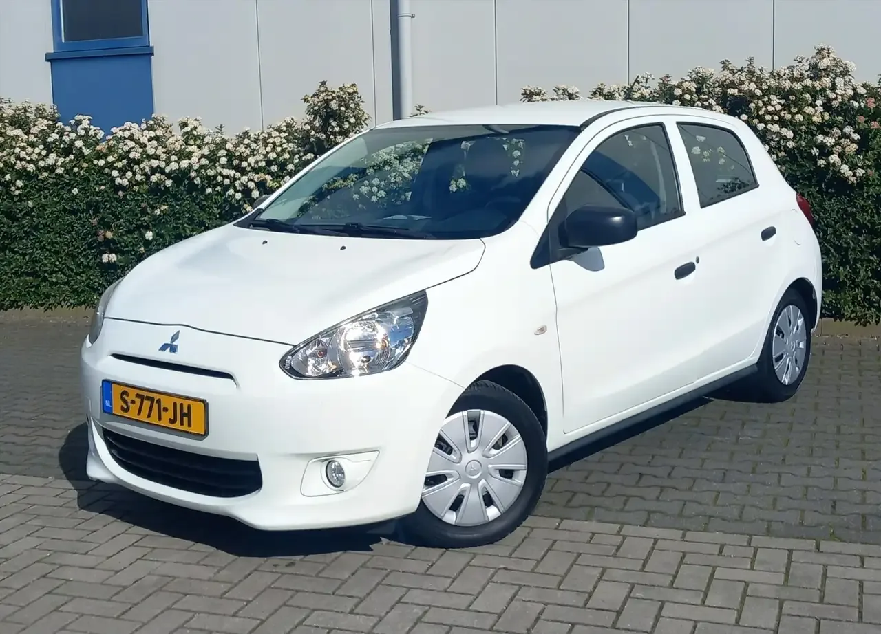 Mitsubishi Space Star (2015) — foto 1