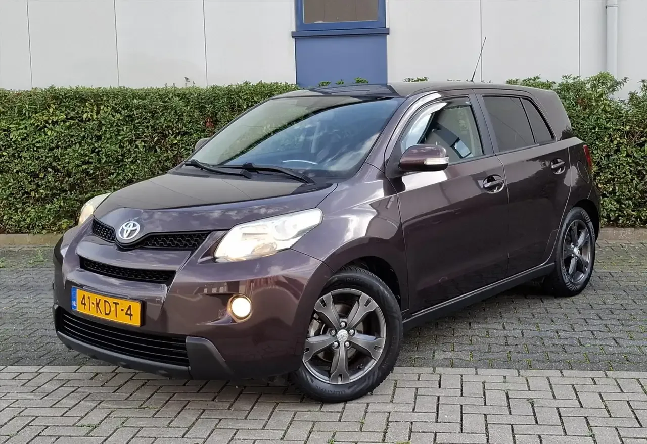 Toyota Urban Cruiser (2009) — foto 1