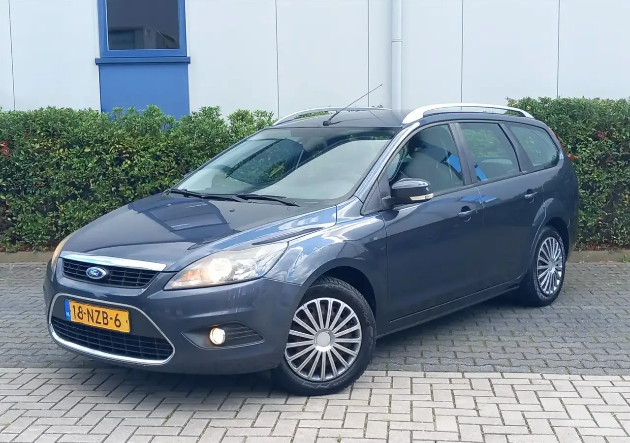 Ford Focus (2011) — foto 1