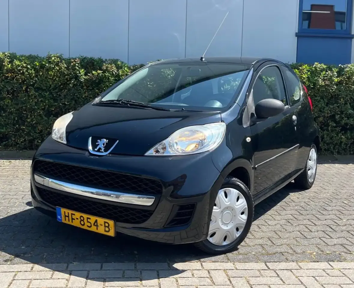 Peugeot 107 (2011) — foto 1