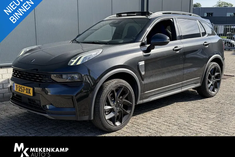 Lynk & Co 01 (2023)