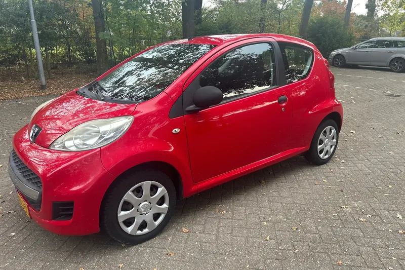 Peugeot 107 (2010)