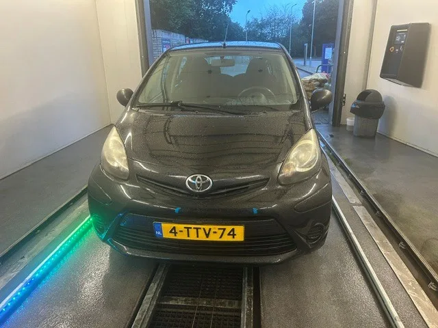 Toyota Aygo (2014) — foto 1