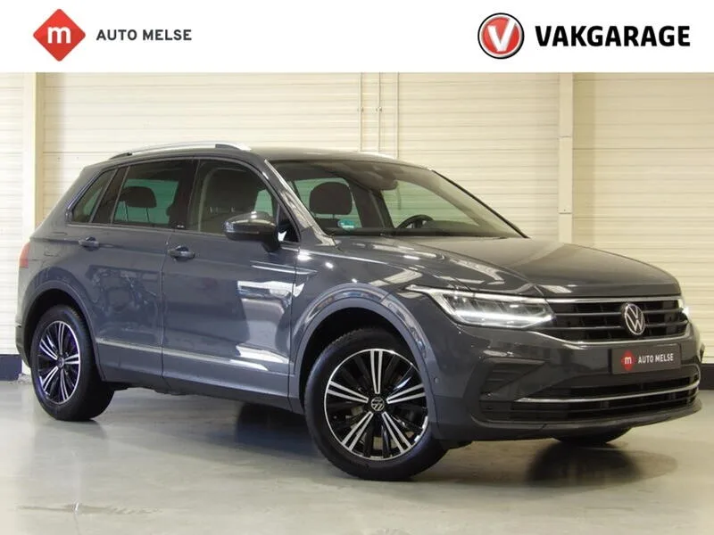 Volkswagen Tiguan (2022) — foto 1