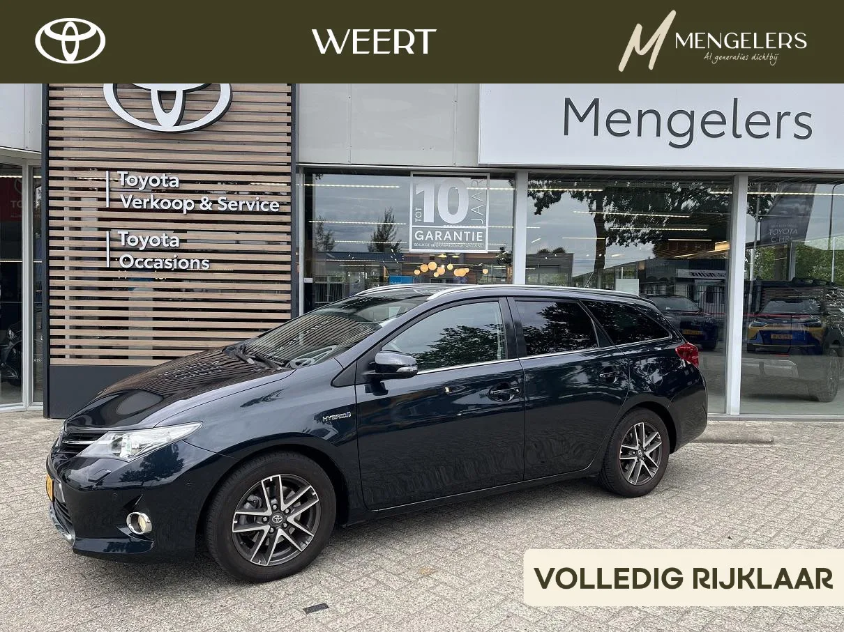Toyota Auris (2016) — foto 1