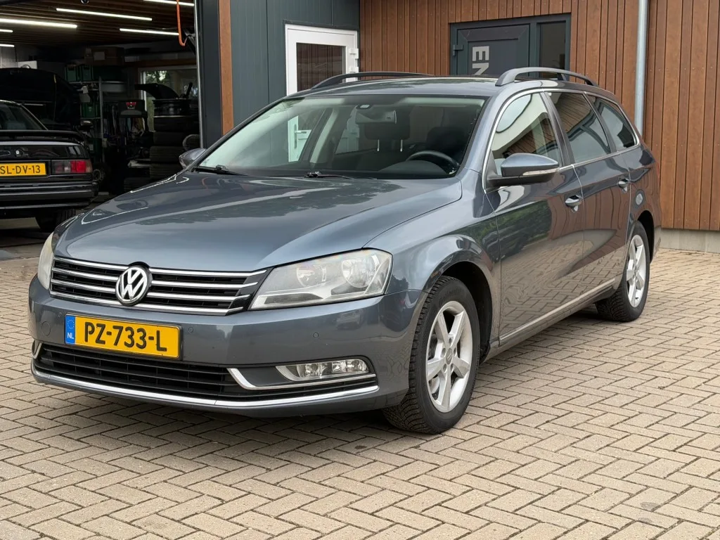 Volkswagen Passat (2013) — foto 1