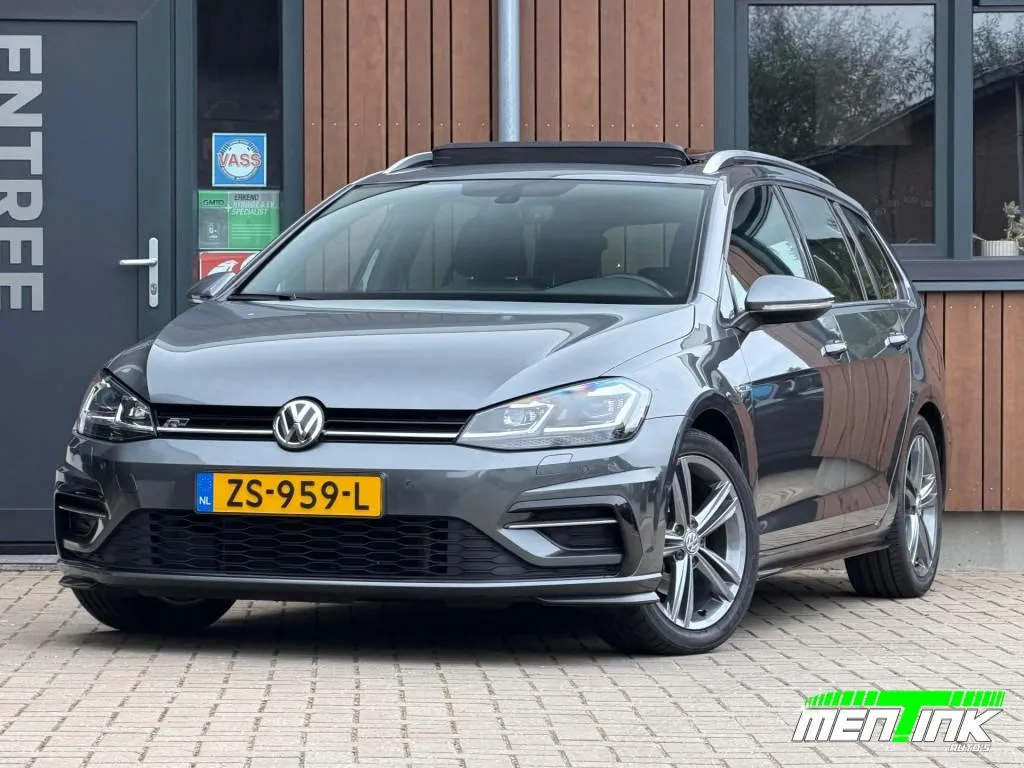 Volkswagen Golf (2019) — foto 1