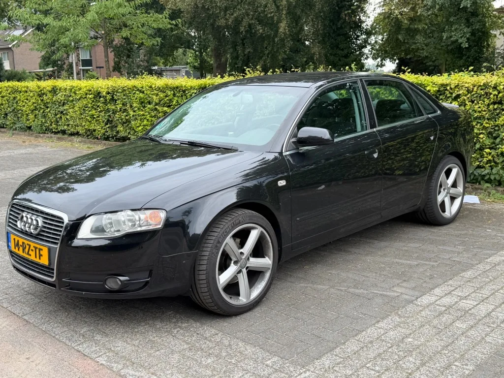 Audi A4 (2005) — foto 1