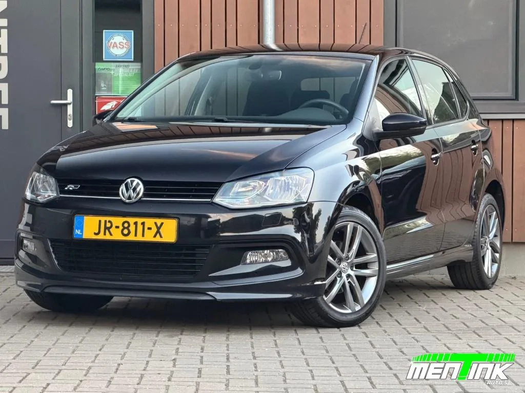 Volkswagen Polo (2016) — foto 1