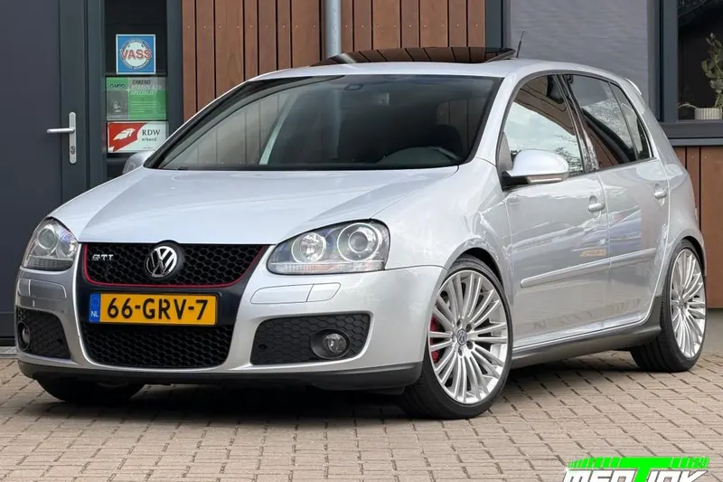 Volkswagen Golf (2008)