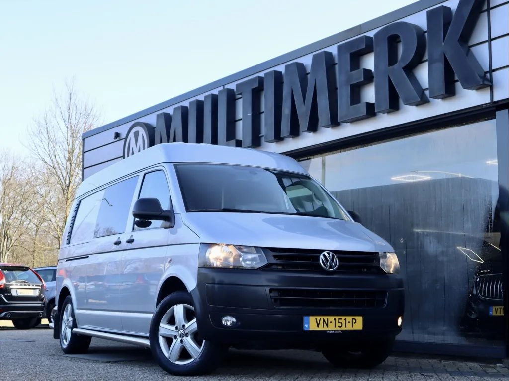 Volkswagen Transporter (2015) — foto 1