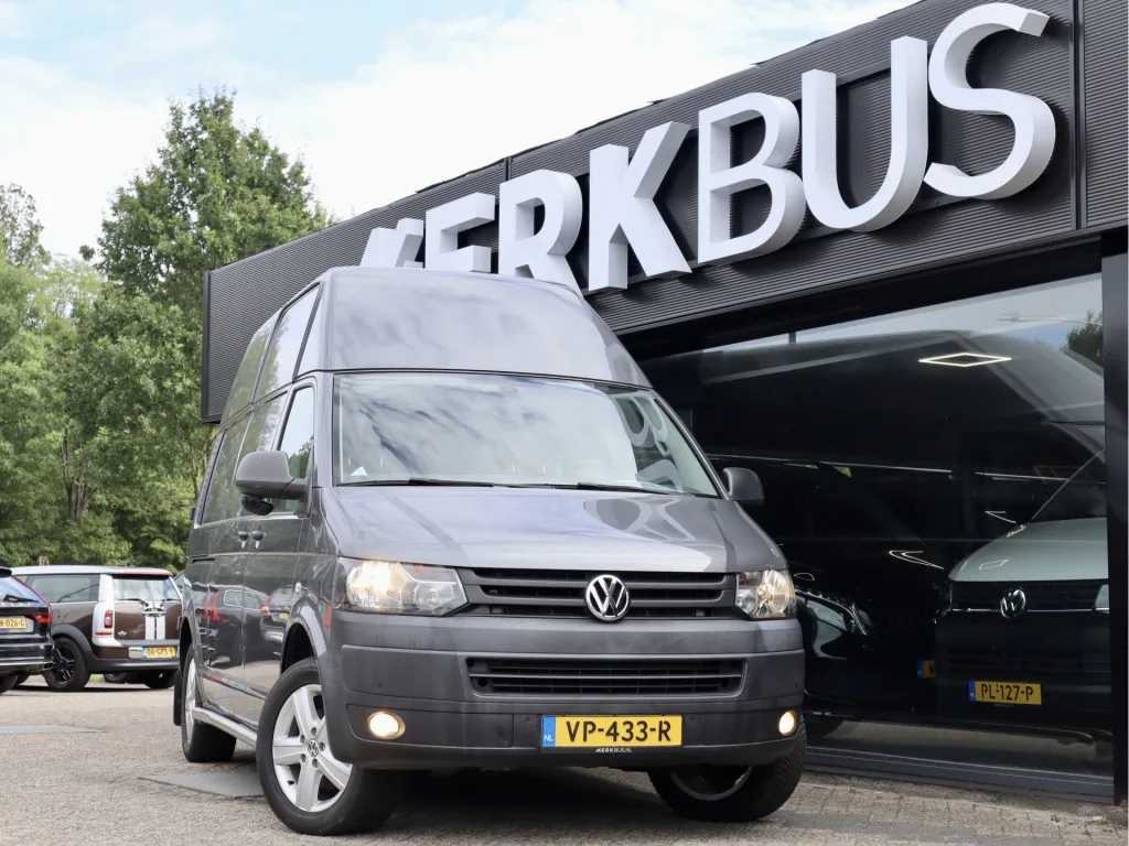Volkswagen Transporter (2015) — foto 1