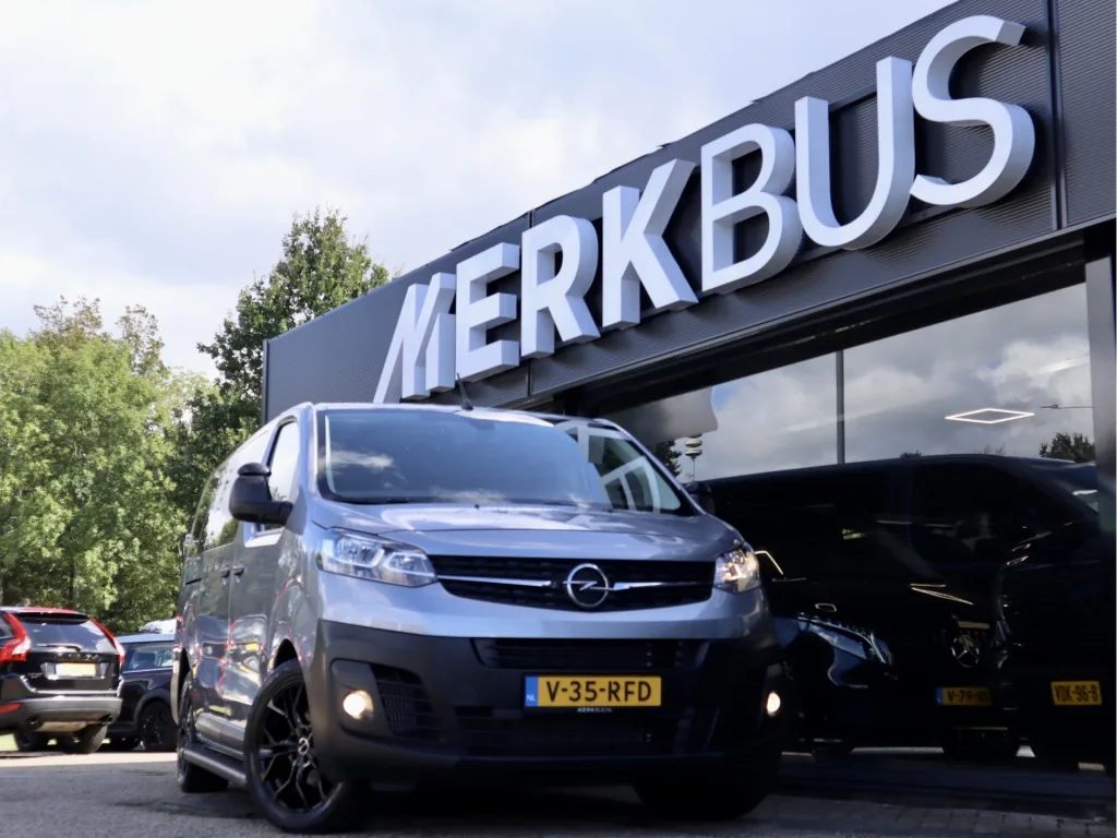 Opel Vivaro (2023) — foto 1
