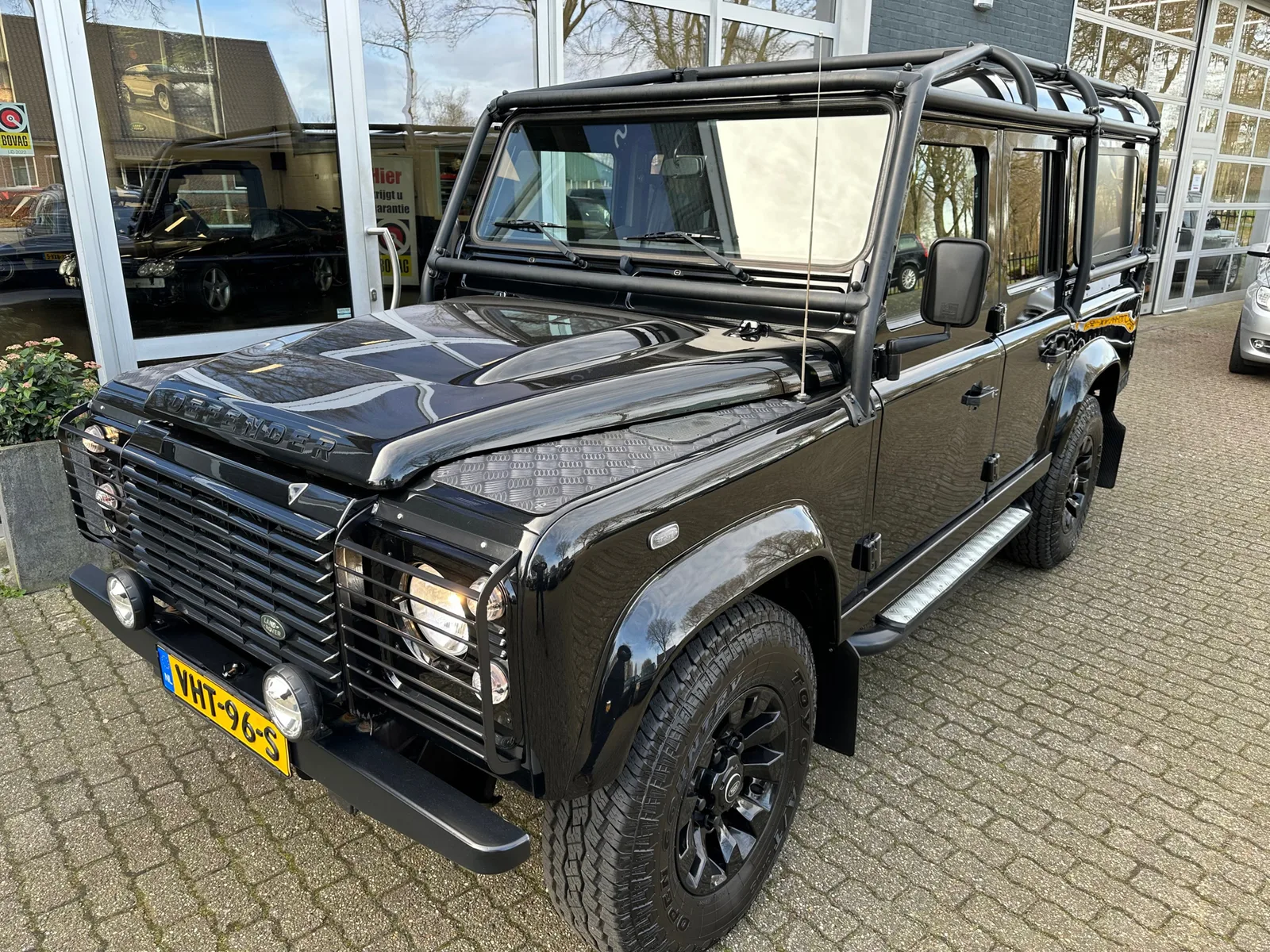 Land Rover Defender (2016) — foto 1