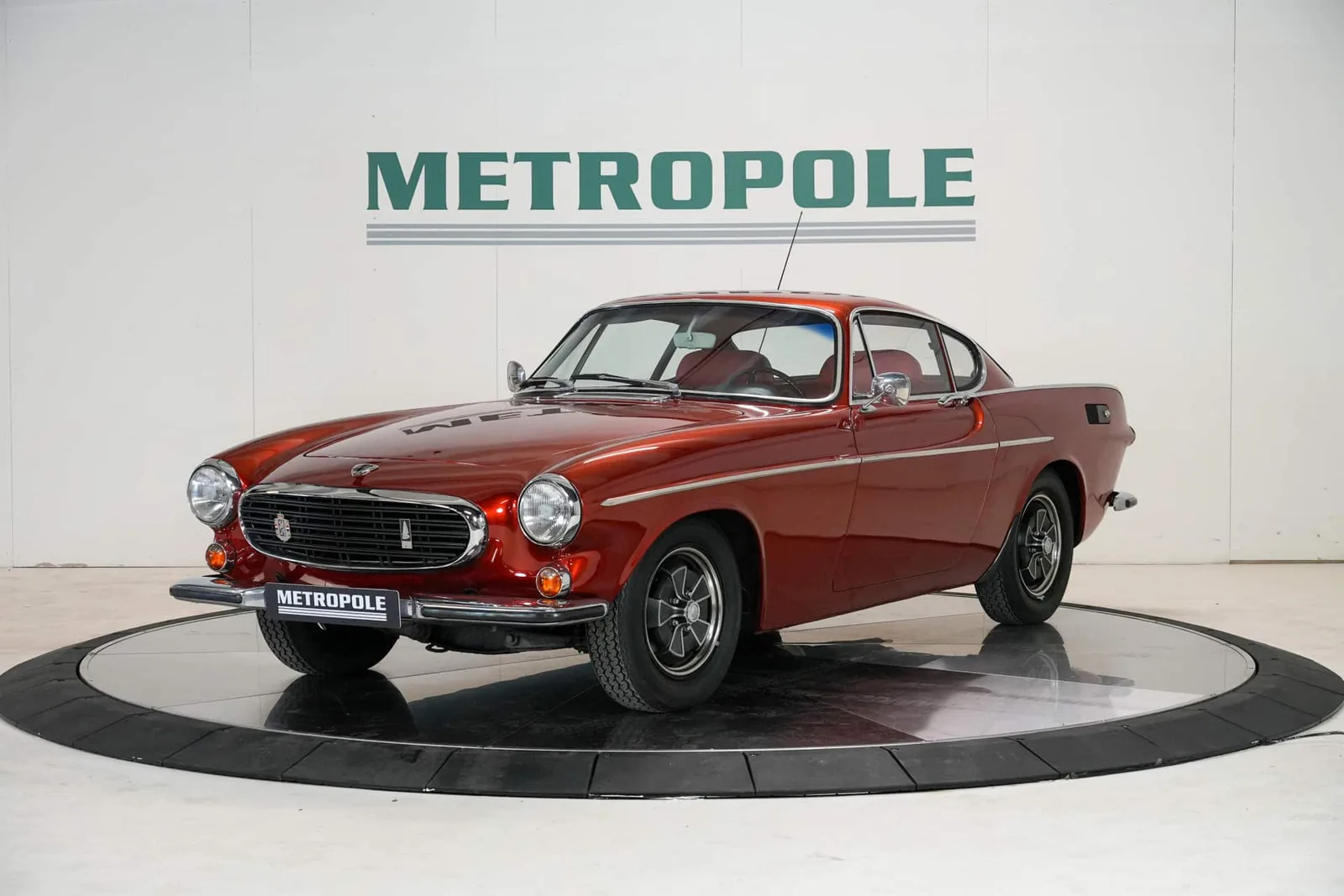 Volvo P1800 (1970) — foto 1