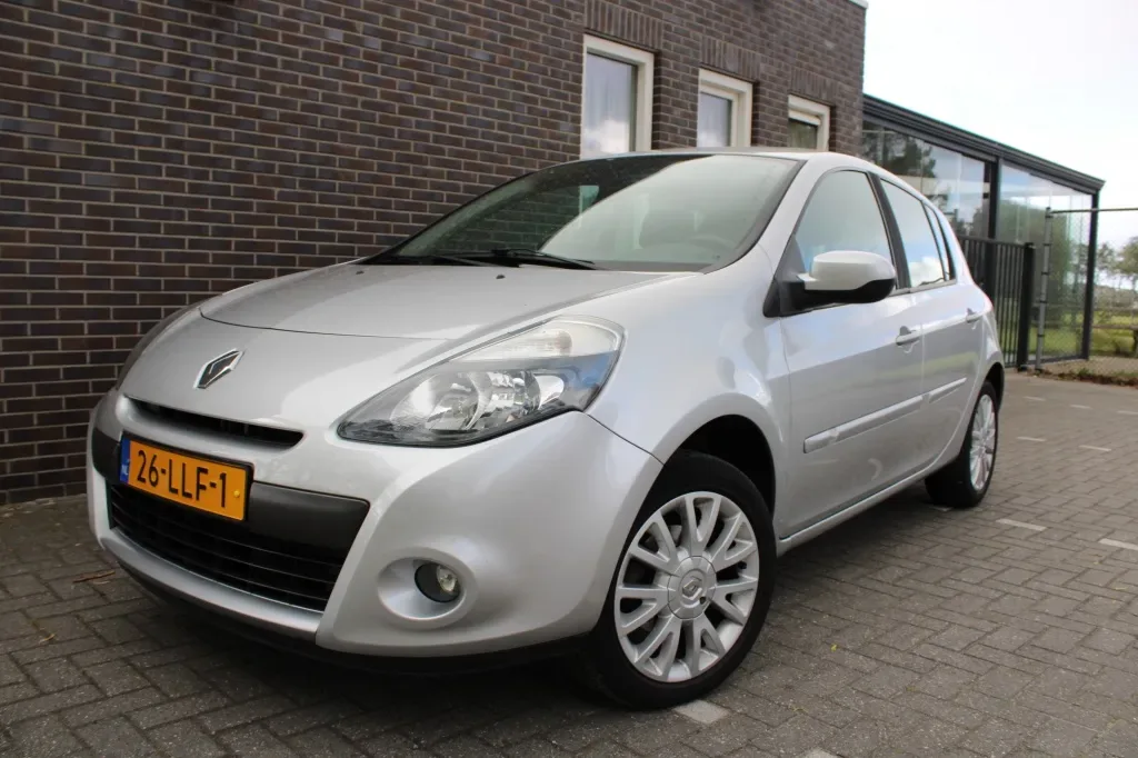 Renault Clio (2010) — foto 1