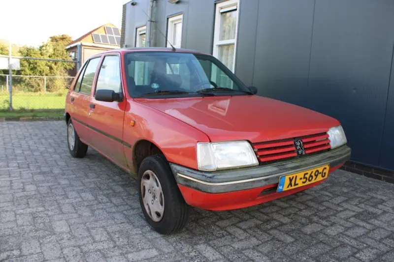 Peugeot 205 (1998)
