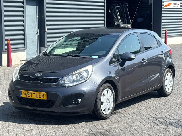 Kia Rio (2024) — foto 1