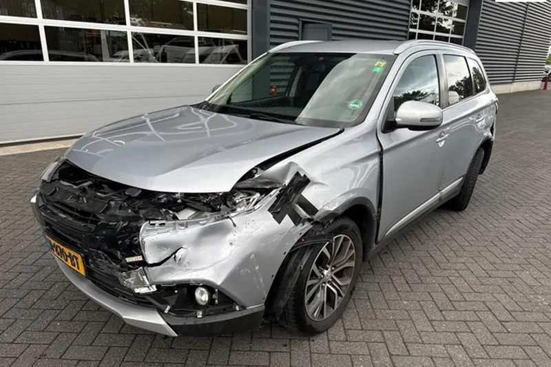 Mitsubishi Outlander (2017)