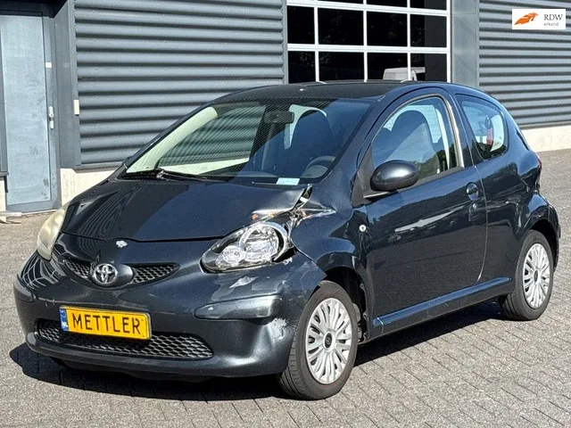 Toyota Aygo (2006) — foto 1