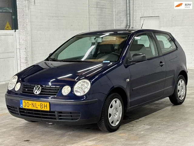 Volkswagen Polo (2003) — foto 1