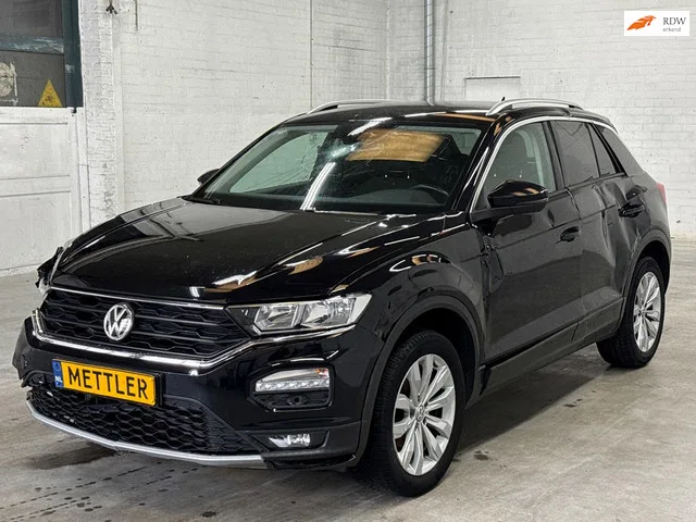 Volkswagen T-Roc (2024) — foto 1