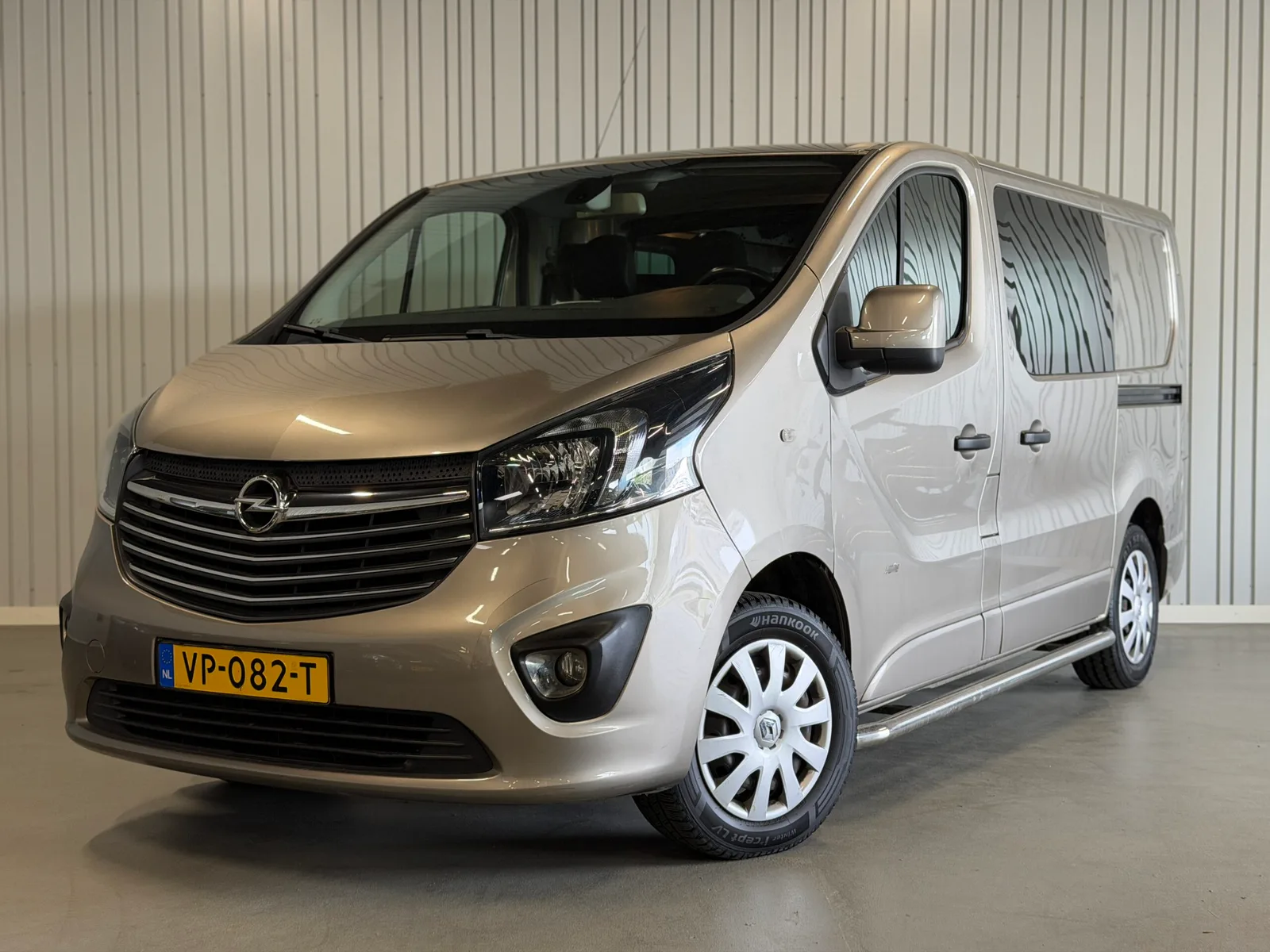 Opel Vivaro (2015) — foto 1