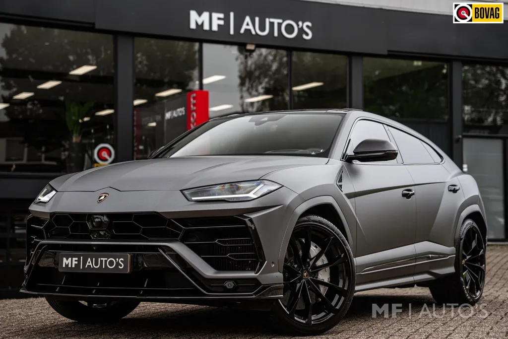 Lamborghini Urus (2018) — foto 1