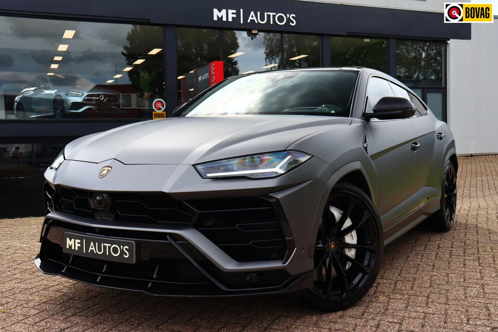 Lamborghini Urus (2018) — foto 1