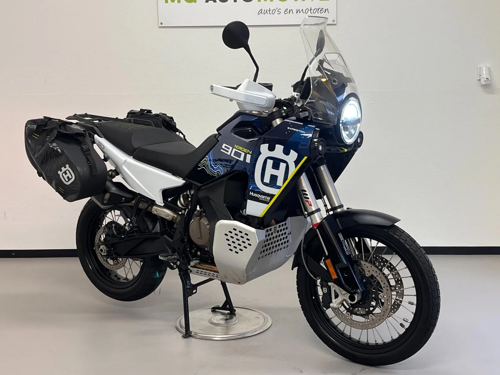 Husqvarna Norden 901 (2023) — foto 1