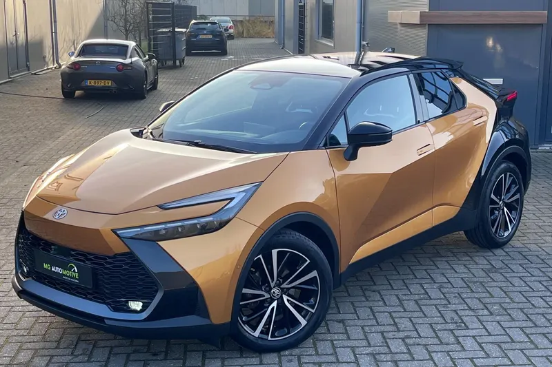 Toyota C-HR (2024)