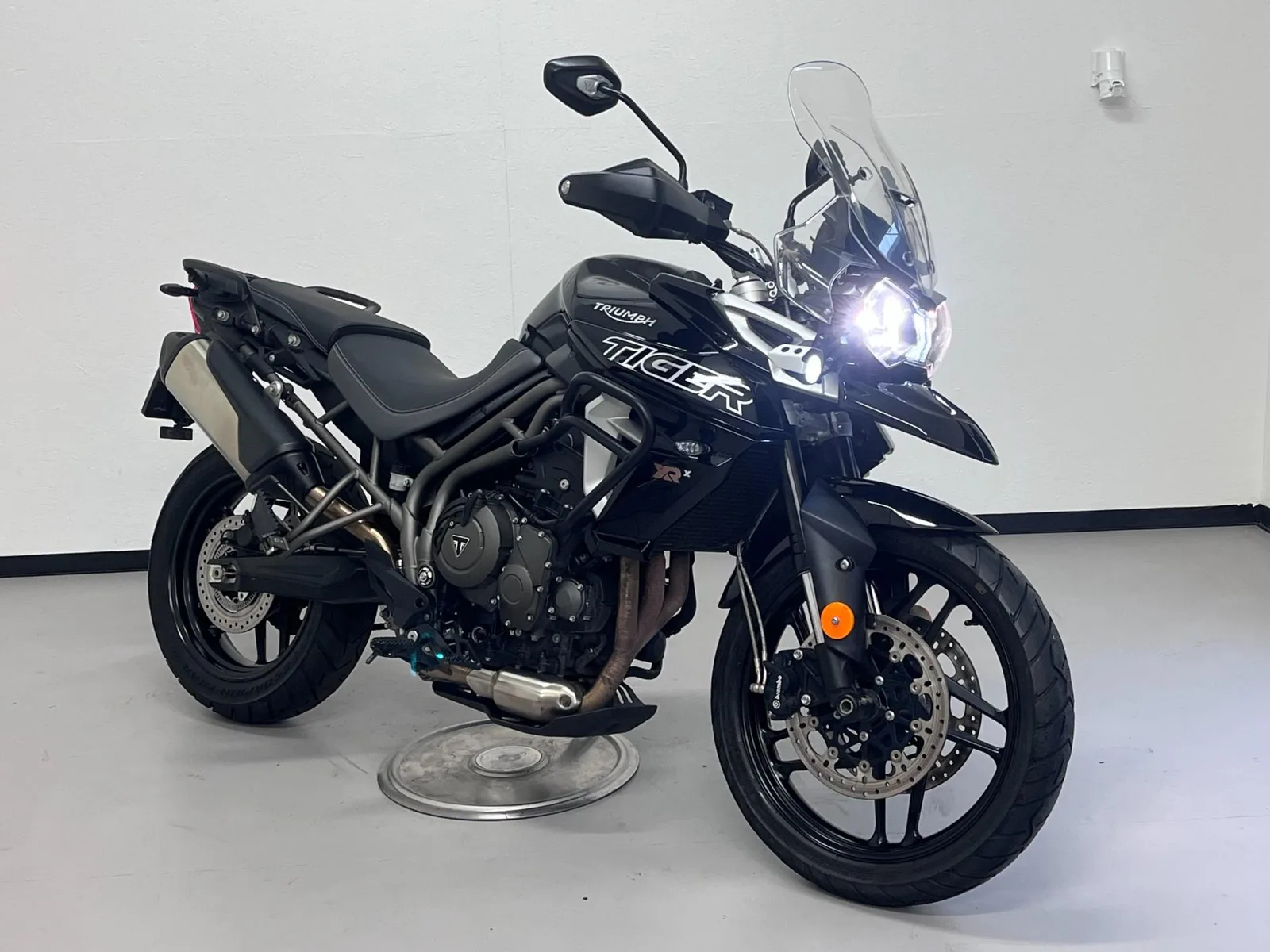 Triumph Tiger 800 XRX (2018) — foto 1