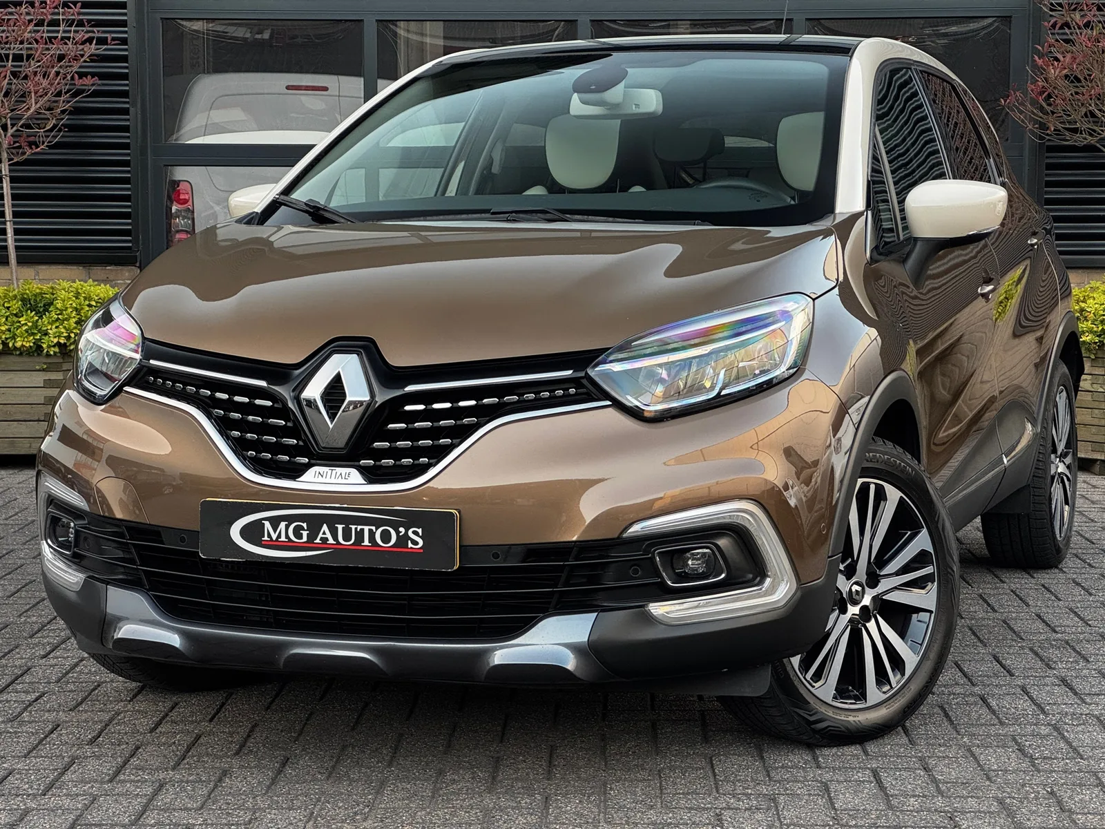 Renault Captur (2018) — foto 1
