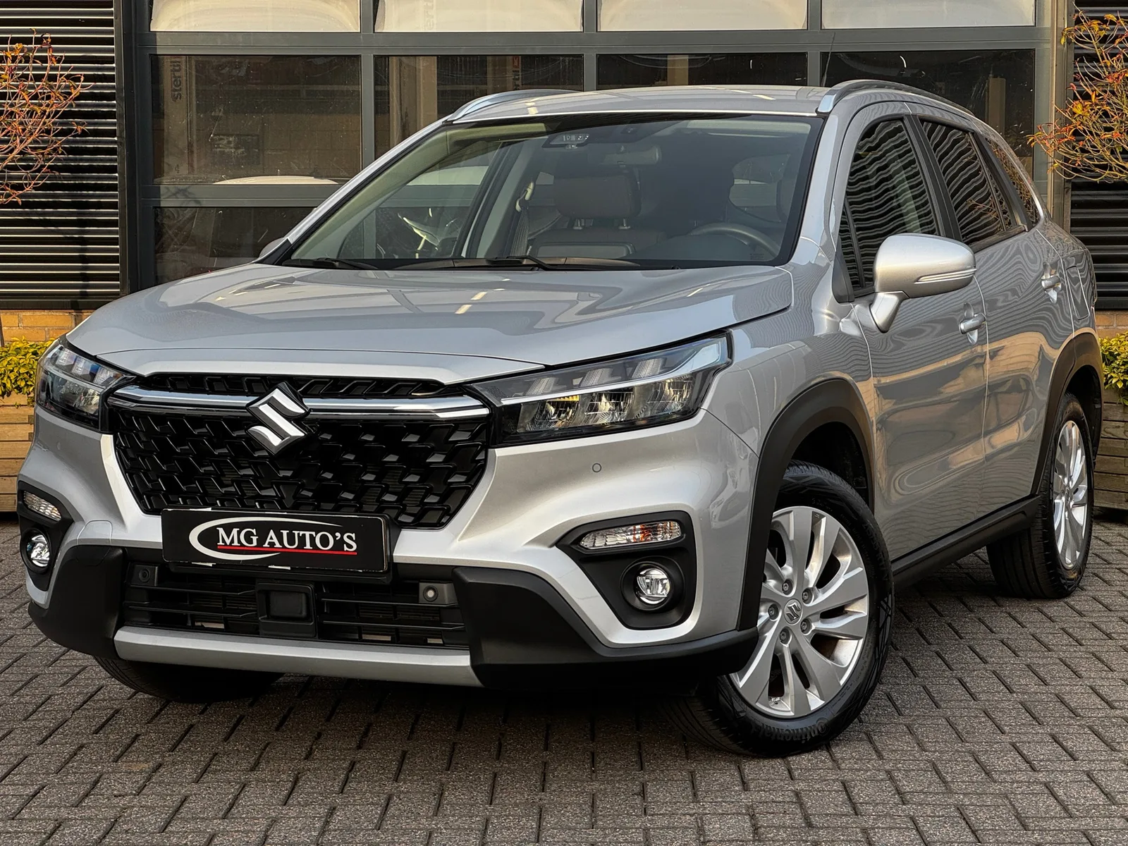 Suzuki S-Cross (2024) — foto 1