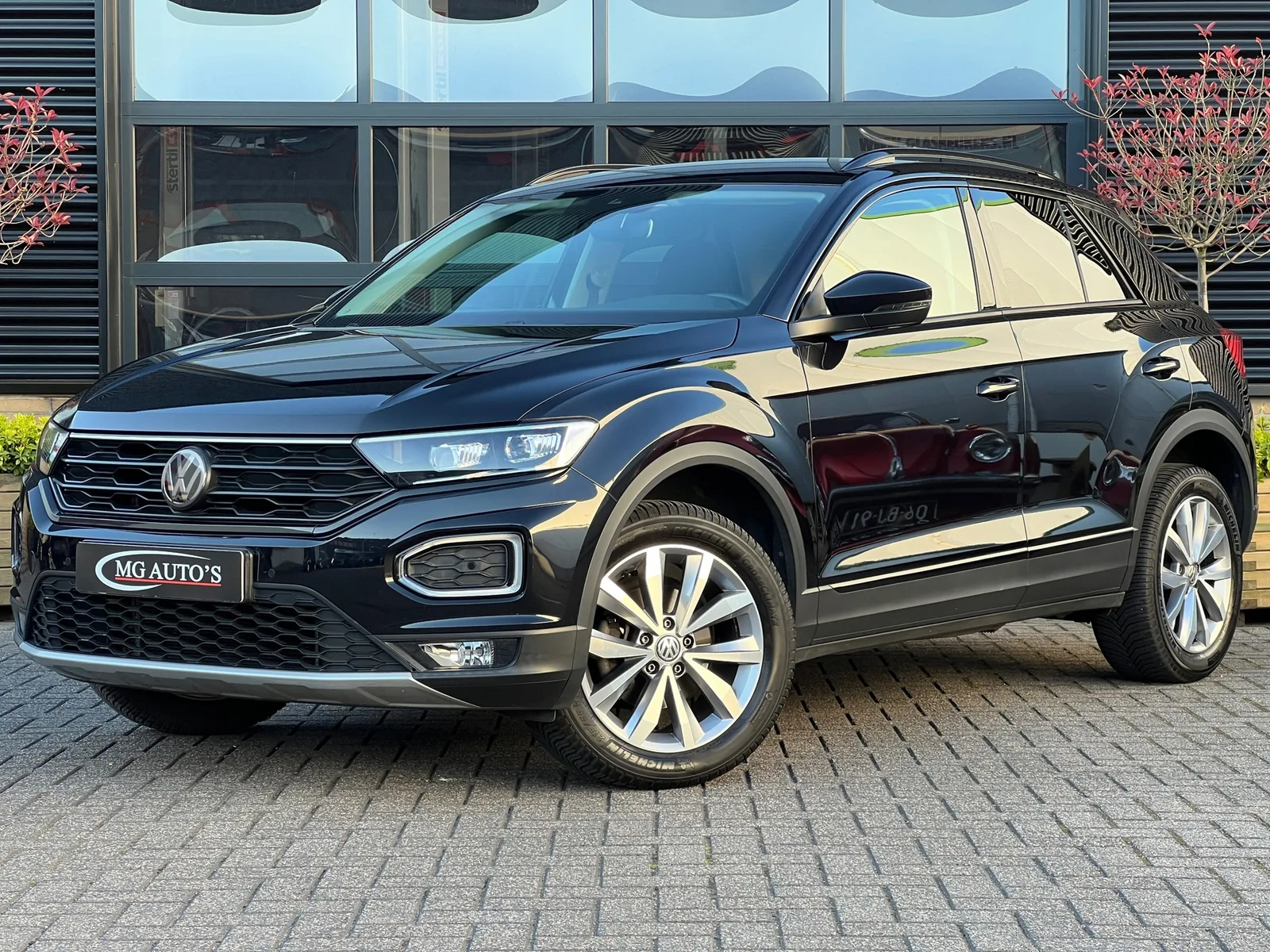 Volkswagen T-Roc (2020) — foto 1